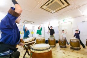 Kyoto Japan Taiko Drumming Class and School – Play Taiko Drums in Japan!