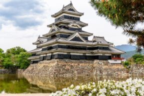 10-Day Highlights of Kyoto, Kiso Valley, Kanazawa, Matsumoto, Mt. Fuji, and Tokyo Cultural Heritage Tour